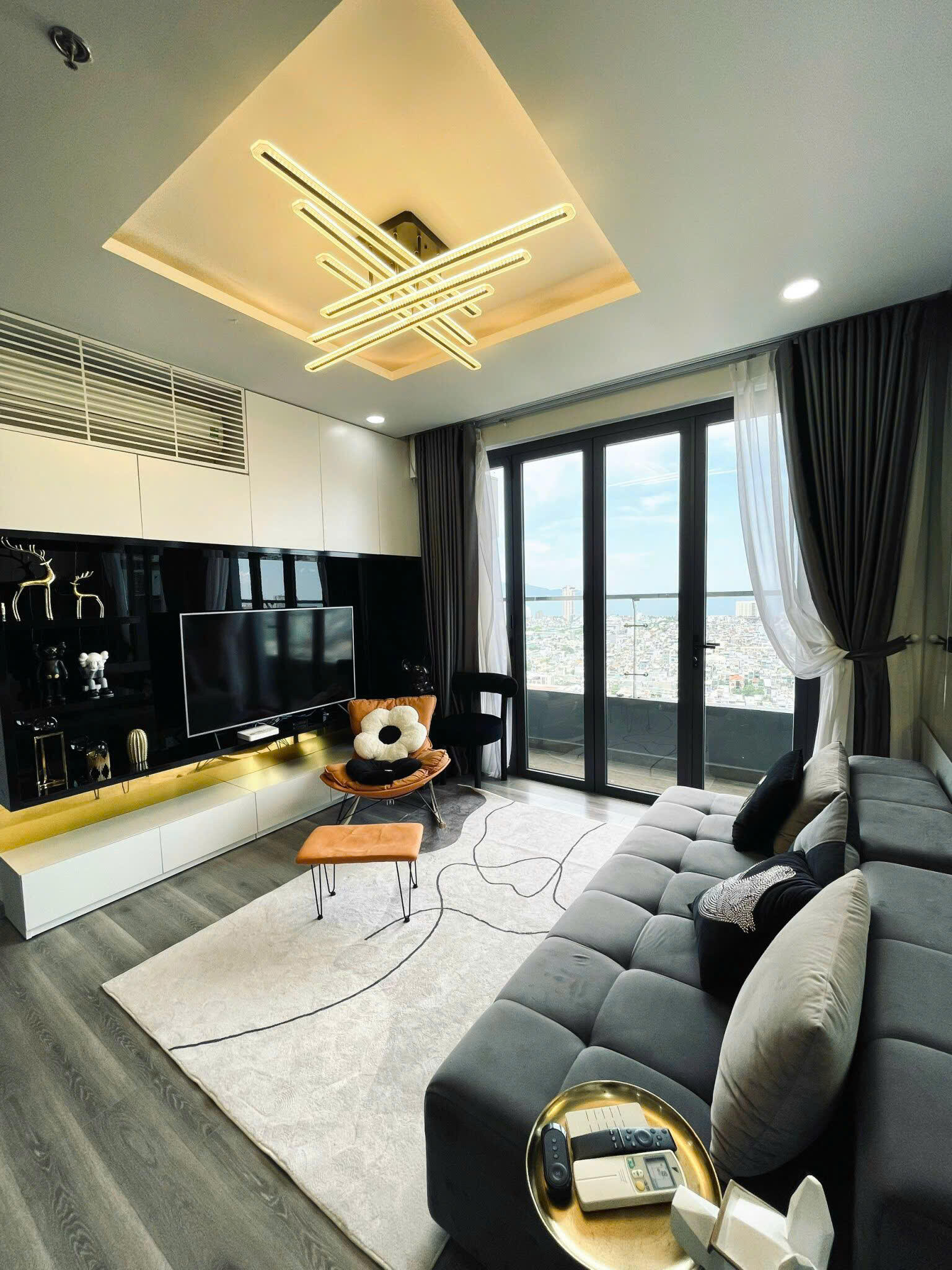 Căn hộ 3 phòng ngủ view Sông Hàn tại Monarchy | Tầng cao