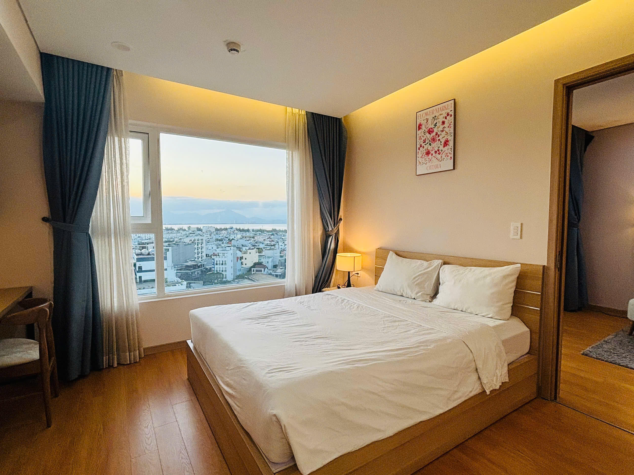 Căn hộ 2 phòng ngủ cao cấp view núi Sơn Trà và sông Hàn tại Fhome Block B