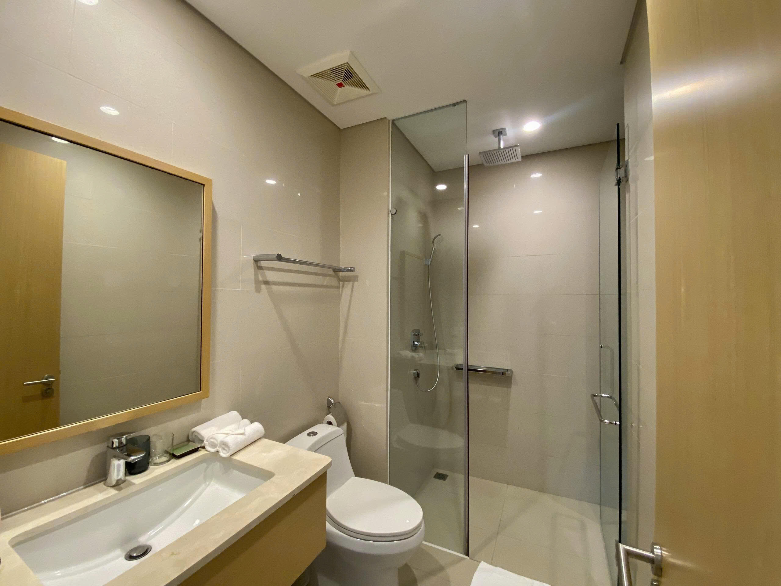 Căn hộ cao cấp 2 phòng ngủ với view biển tại The Ocean Suites