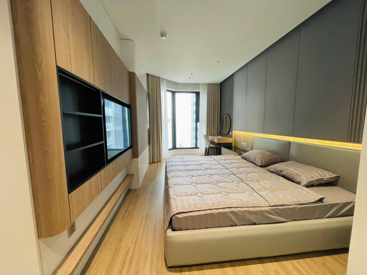 Căn hộ 2 phòng ngủ cao cấp gần biển | Times Square Da Nang - FUTA Residence | View thành phố