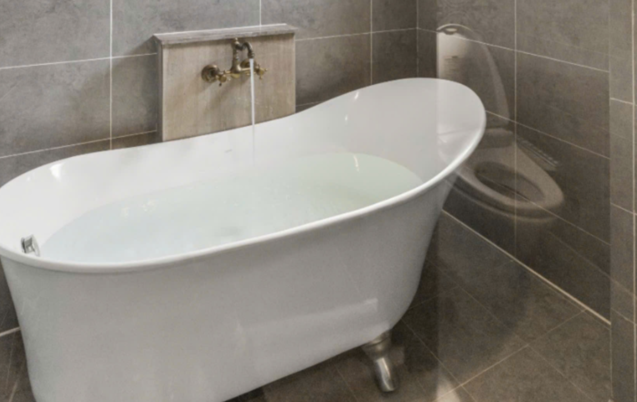 Căn hộ có bồn tắm và đầy đủ tiện nghi chung