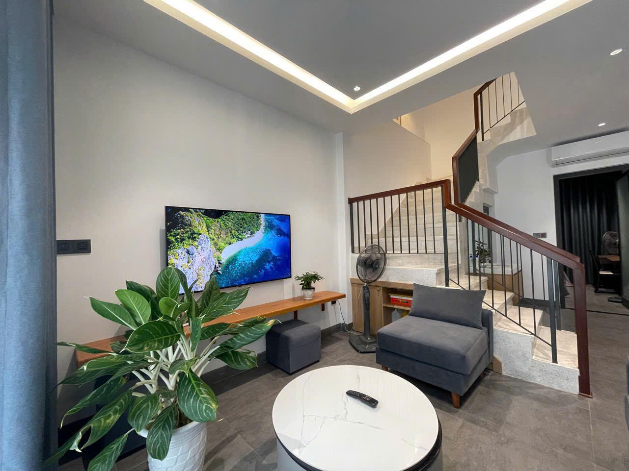 CHO THUÊ NHÀ 2 TẦNG - VỊ TRÍ ĐẸP KHU AN THƯỢNG, GẦN BIỂN 