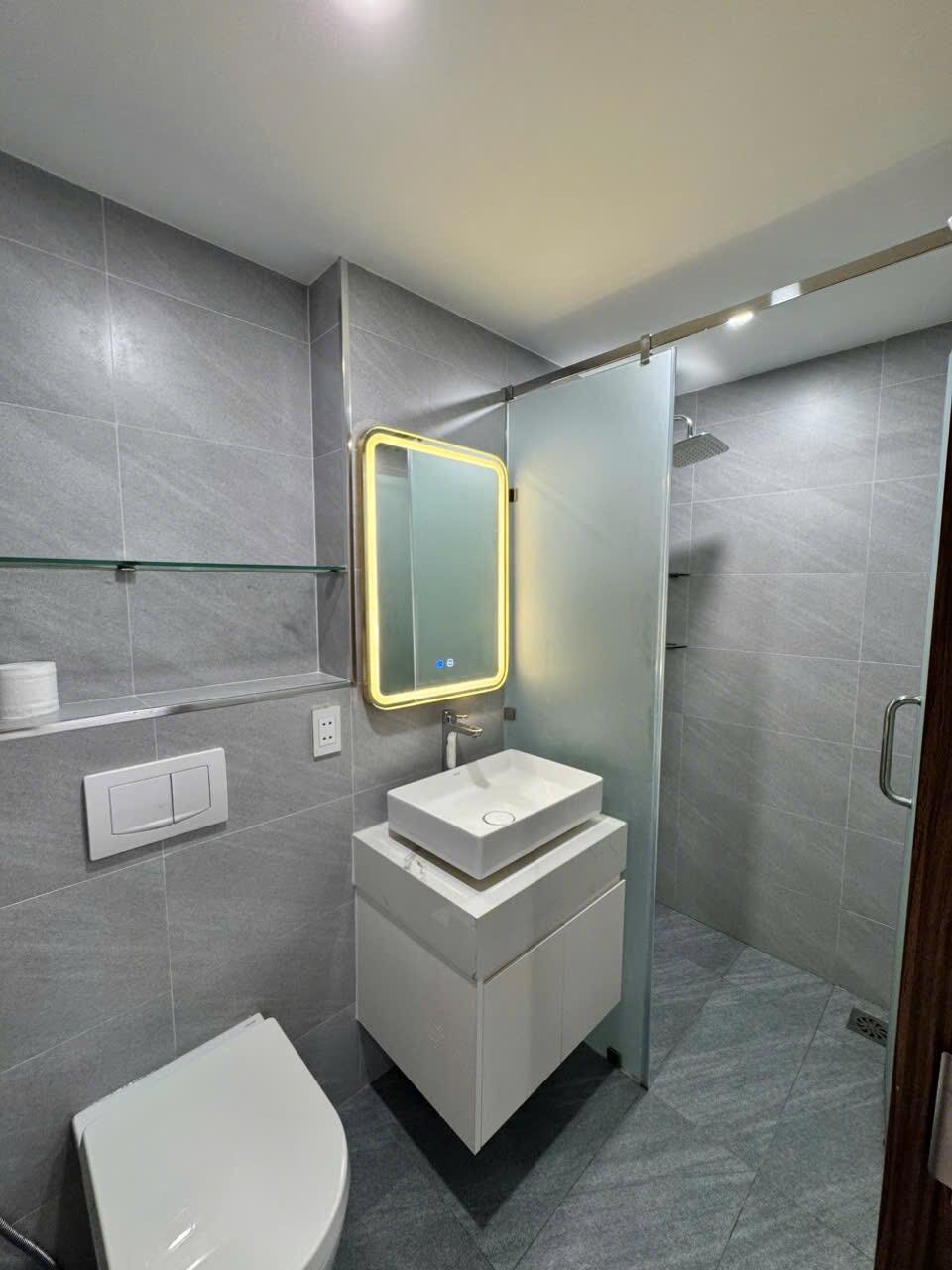 Penthouse 2 Phòng Ngủ Với Ban Công View Thành Phố