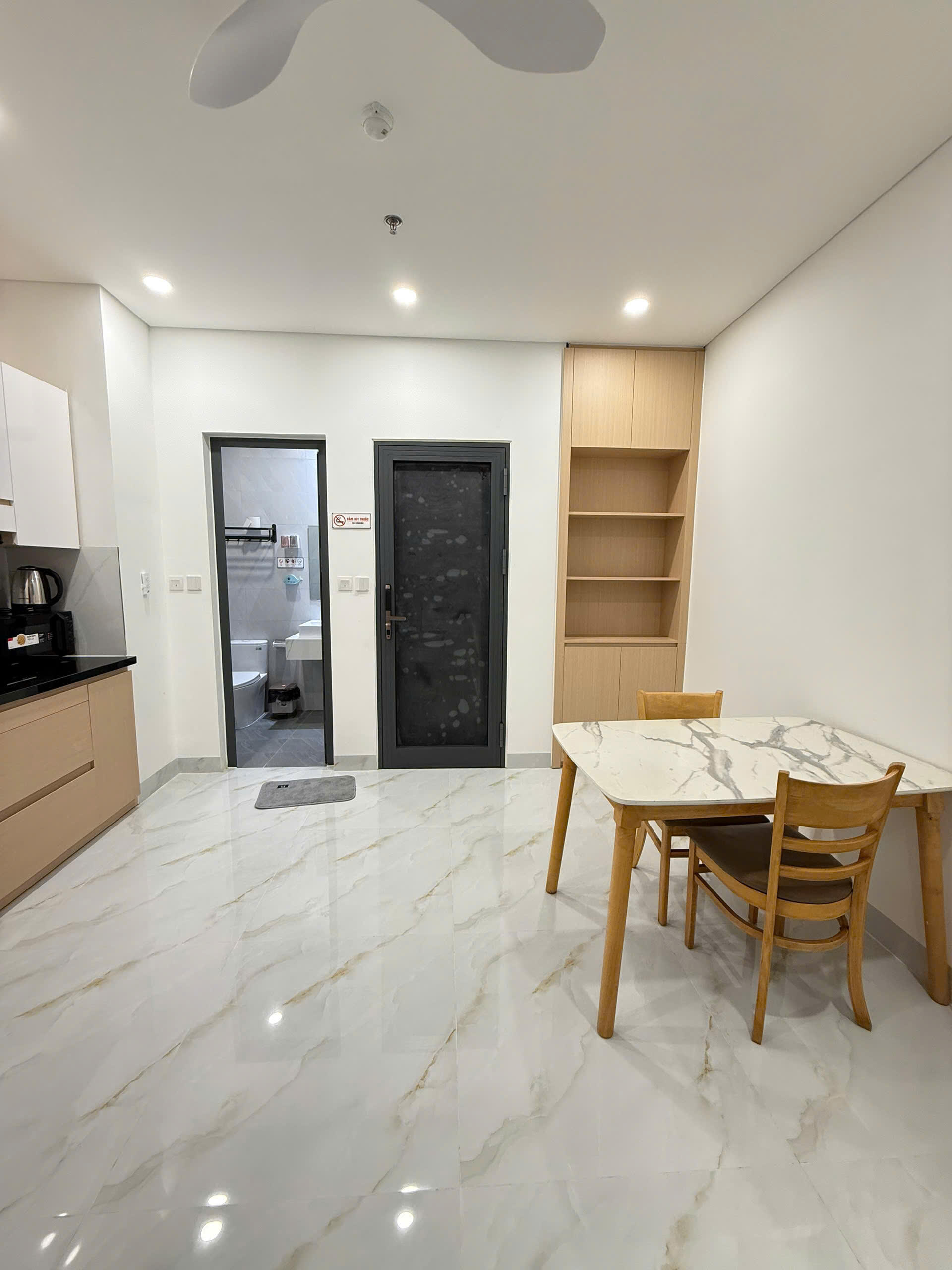 Căn hộ 1PN hiện đại - Full nội thất, không gian riêng tư & yên tĩnh