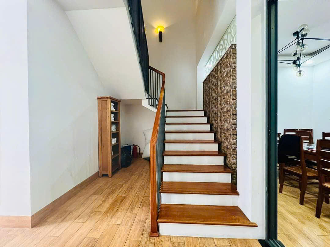 Homestay nguyên căn 4 phòng ngủ gần biển Mỹ Khê 