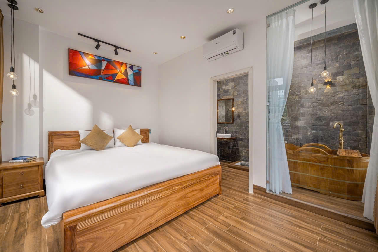 Villa sang trọng gần biển Phạm Văn Đồng - 4 phòng ngủ