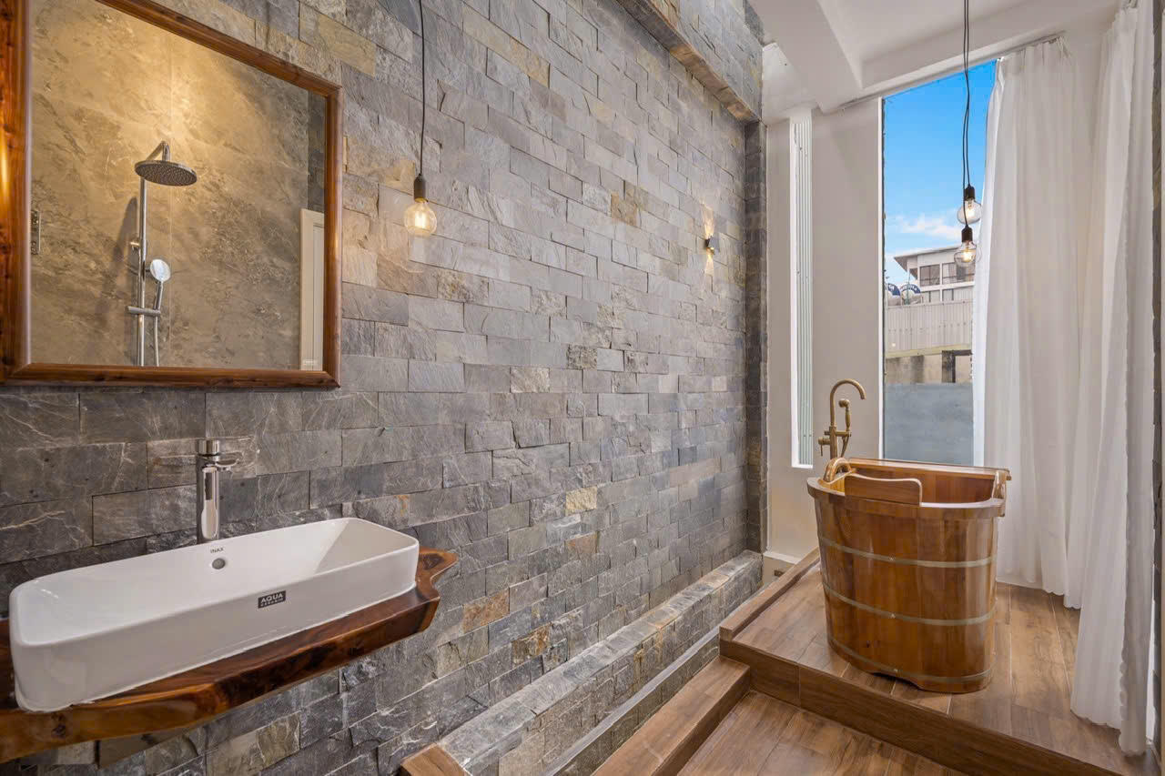 Villa sang trọng gần biển Phạm Văn Đồng - 4 phòng ngủ