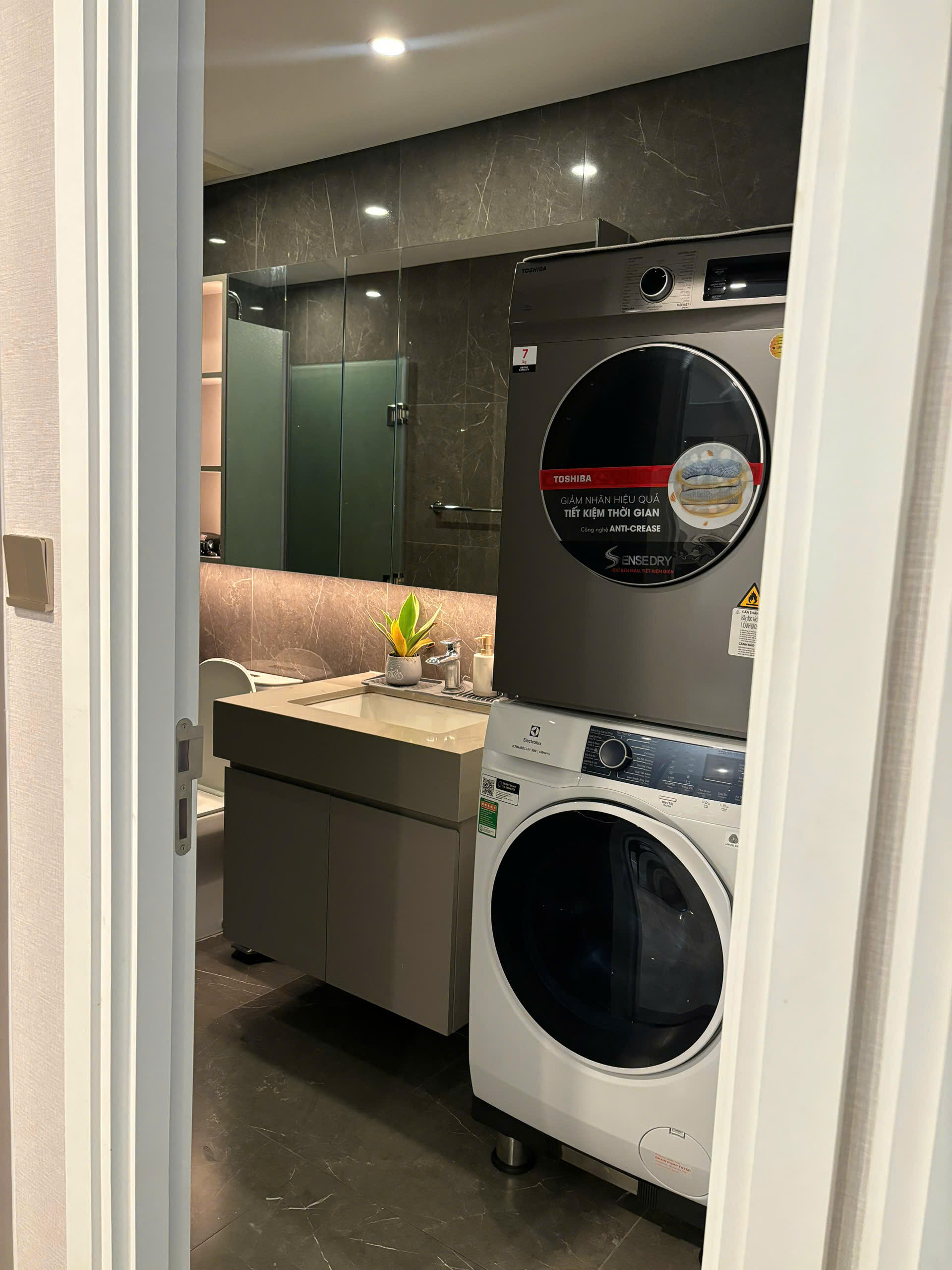 <Hồ bơi & Phòng tập thể dục>Filmore - Căn hộ 1 phòng ngủ tầng 6 với tầm nhìn ra sông và thành phố