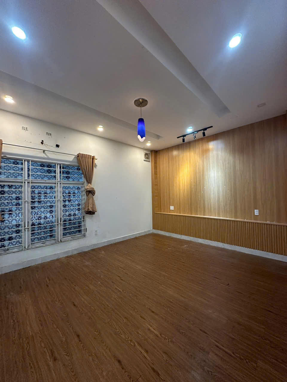 Cho thuê nhà 3 tầng tại Phan Đăng Lưu , Đà Nẵng 