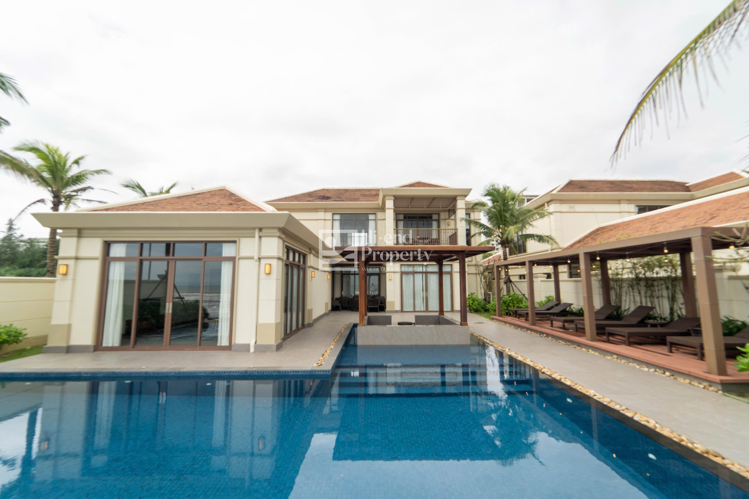 Fusion Resort & Villa Đà Nẵng - Villa 5 Phòng Ngủ Sang Trọng Cho Thuê