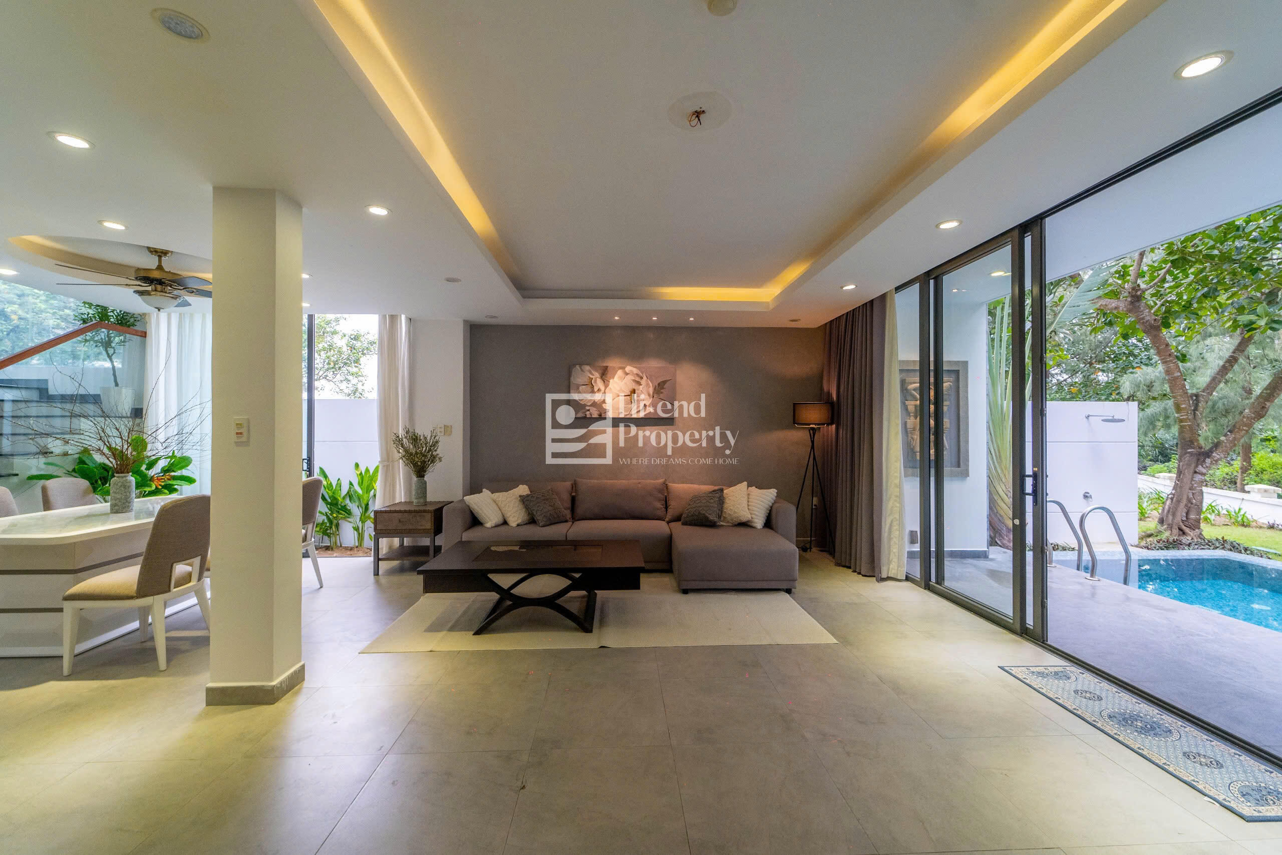 The Point Villa - biệt thự hai tầng với hồ bơi riêng và khu vườn tuyệt đẹp.