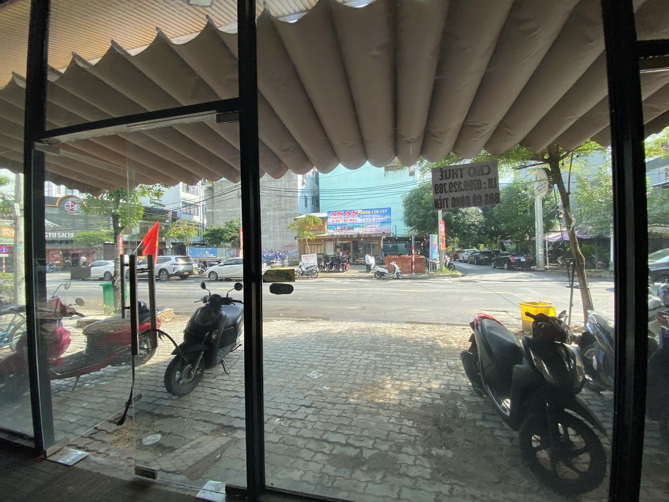 Cho thuê mặt bằng thương mại trên đường Đỗ Bá