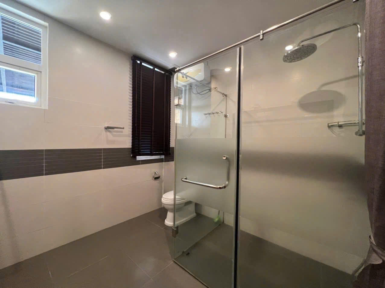 Phúc Lộc Viên cho thuê tiện nghi 4 phòng ngủ