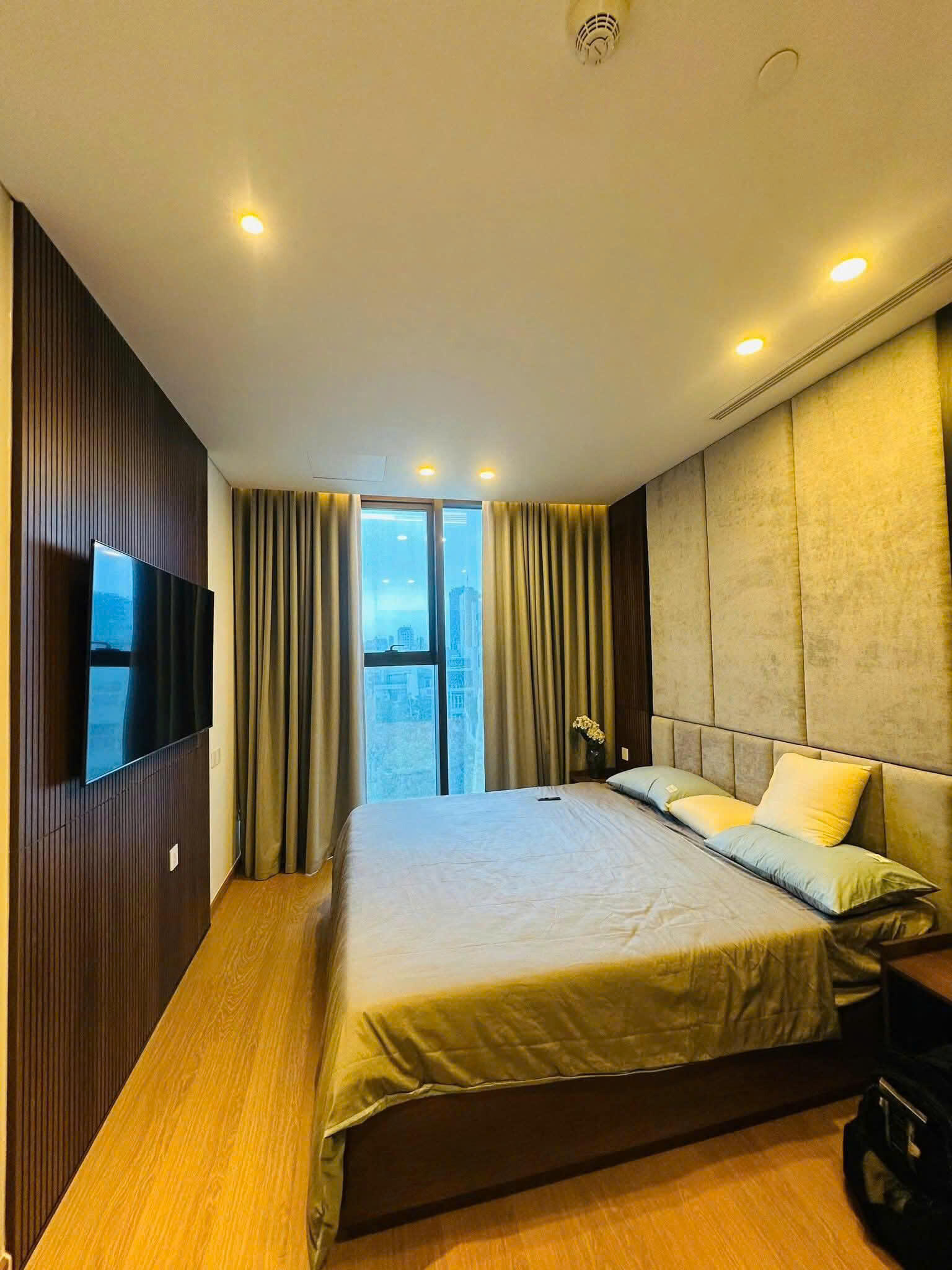 Căn hộ cao cấp 3 phòng ngủ cho thuê tại Sam Tower